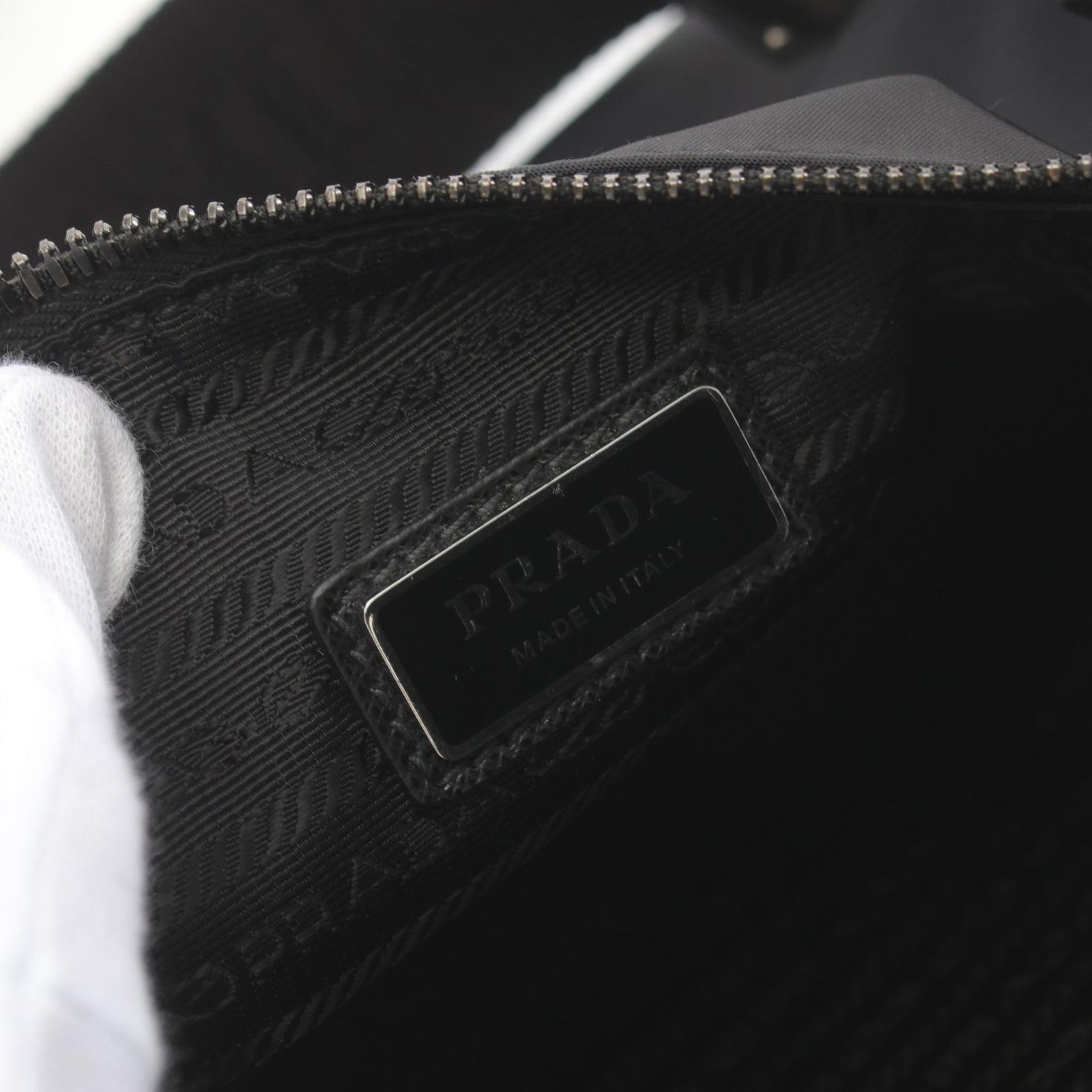 PRADA プラダ 2VH113 サフィアーノレザー 三角プレート プラダ PRADA ショルダーバッグ TESSUTO SAFFIANO 2VH113 ブラック