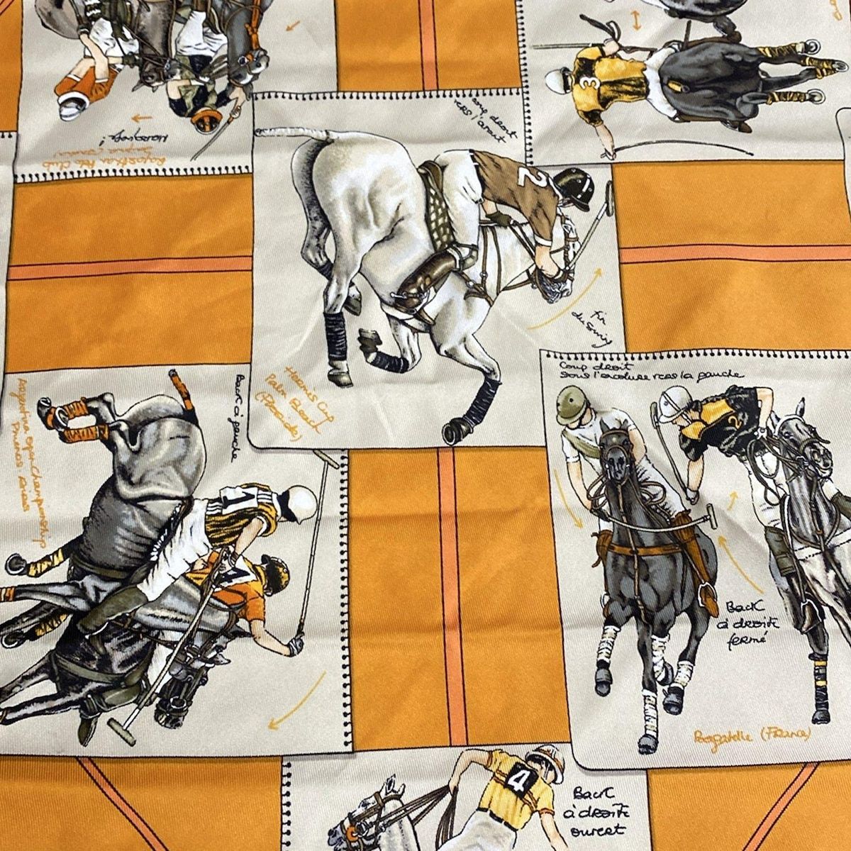 HERMES(エルメス) スカーフ プチカレ オレンジ×アイボリー