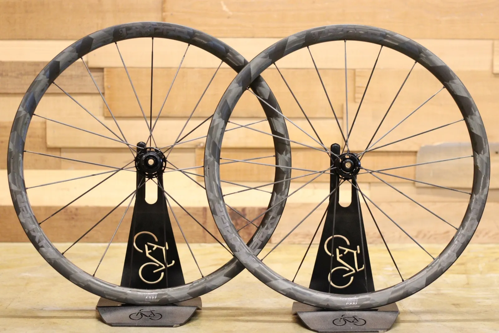 2025年最新】lun hyper d33の人気アイテム - メルカリ