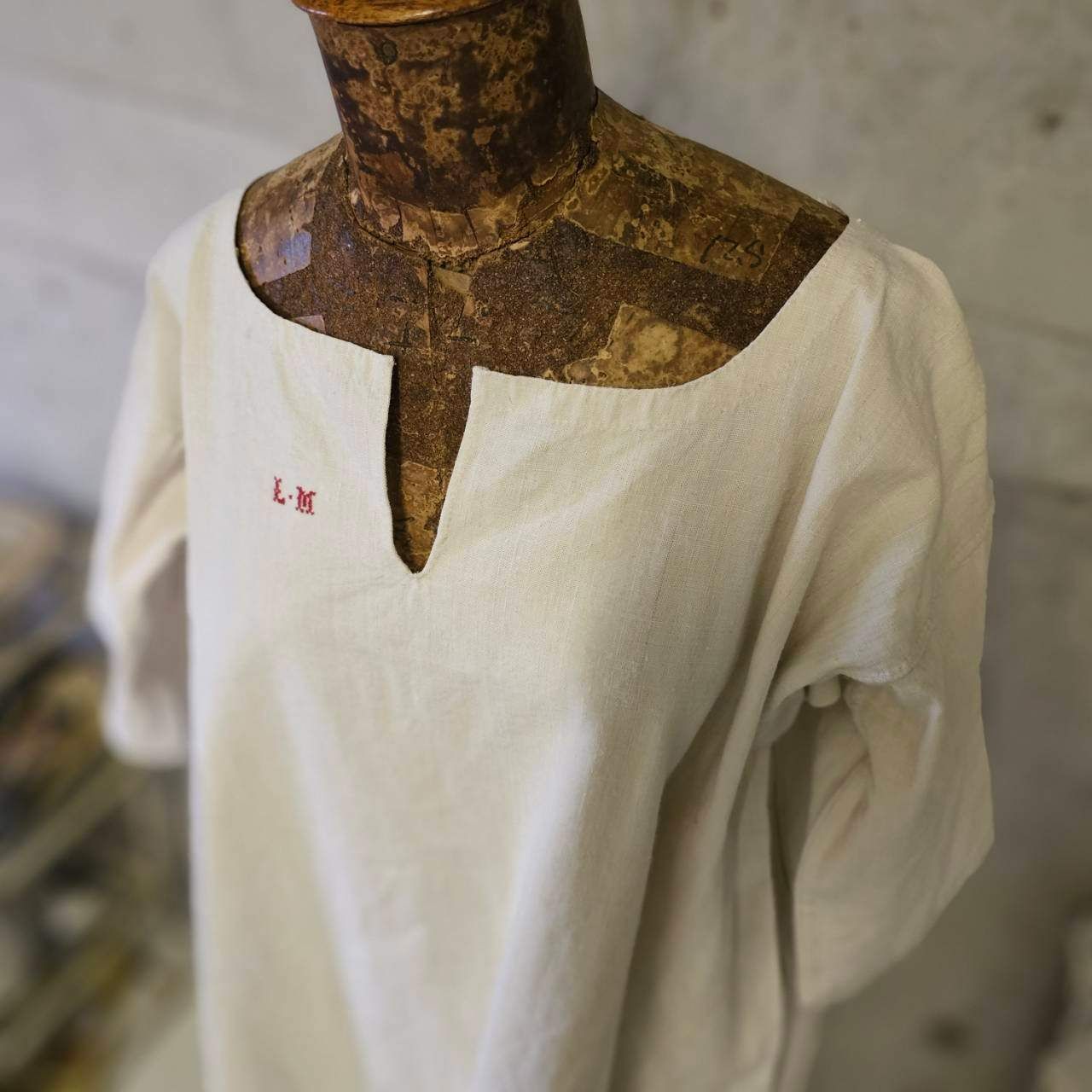 sold フランス 1900s リネン モノグラムと物語的ワンピースb Euro antique(ヨーロッパアンティーク) france 手織りリネンと