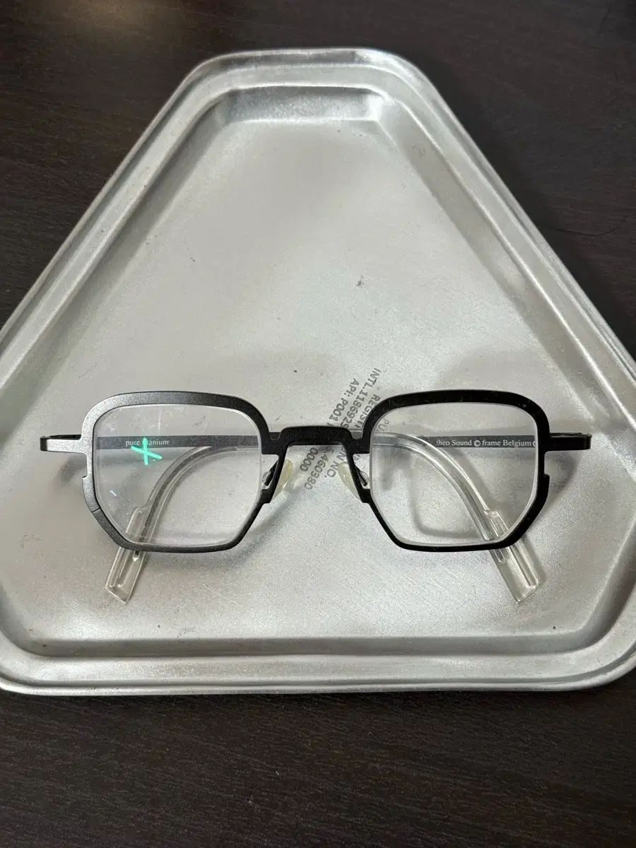 老眼鏡 +4.5 +5.0 モスキーノ オーバル MO261C2 レッド 新品 軽量