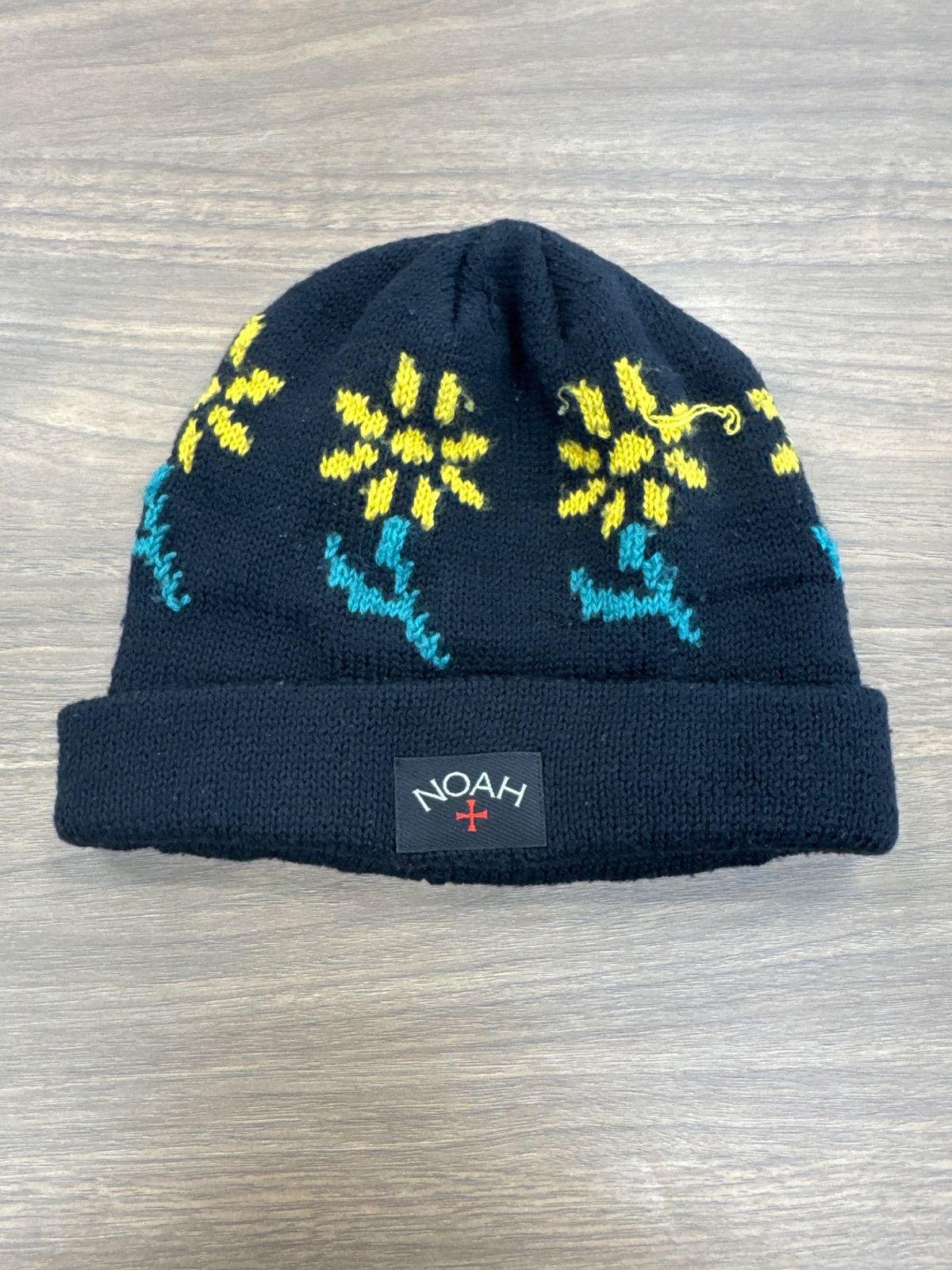 NOAH ノア ビーニー ニット帽 花柄 ブラック 刺繍ロゴ Amazon.co.jp: NOAH ノア ビーニー ニット帽 ブラック : おもちゃ
