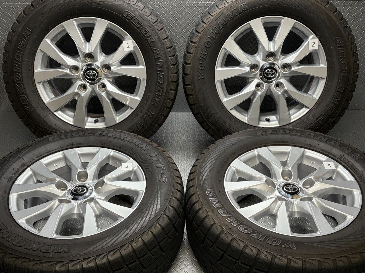 送料無料【スタッドレス】200系 ランドクルーザー 18インチ 8.0J+56 5