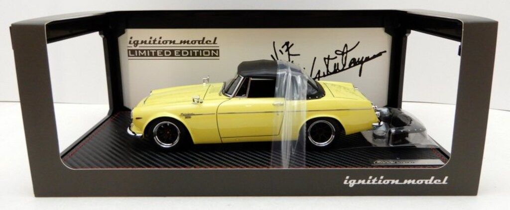 ignition model 1|18 DATSUN Fairlady 2000 SR311 Yellow With Engine U20型エンジン