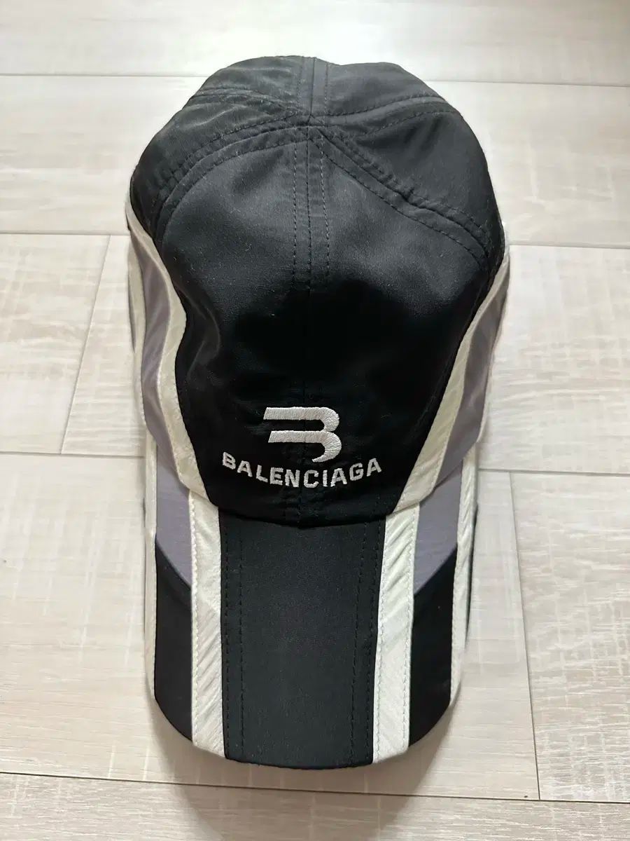 BALENCIAGA バレンシアガ