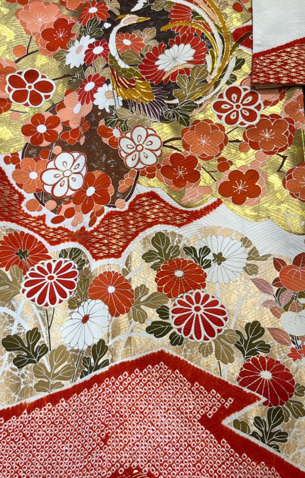 超豪華絢爛綺麗美品身丈162cm裄丈66cm白地赤×金正絹振袖