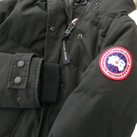 カナダグース 2302JL ダウンジャケット コート　S ブラックコヨーテファー CANADA GOOSE(カナダグース) MACKENZIE PARKA 2302JL (2302JL