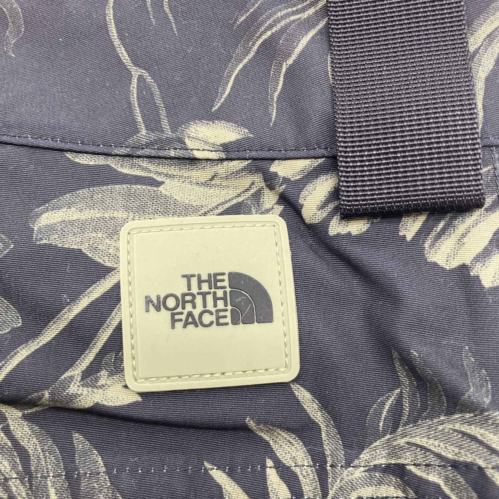 04ｍ2036∞ THE NORTH FACE ノースフェイス Slashback Cargo Pants スラッシュバックカーゴパンツ  ブラック×グリーン リーフ柄 L NF0A3IFW スノーウェアー スノボ スキー タグ付き 中古品 - メルカリ