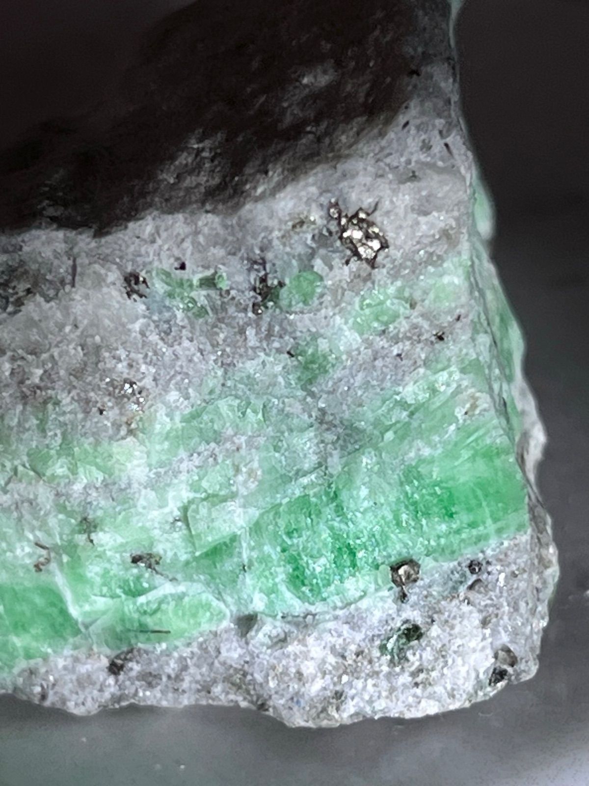 浮気封じ】エメラルド ラフストーン 原石 【公式通販】