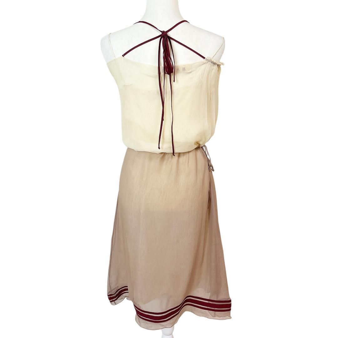 ホルターネックワンピース