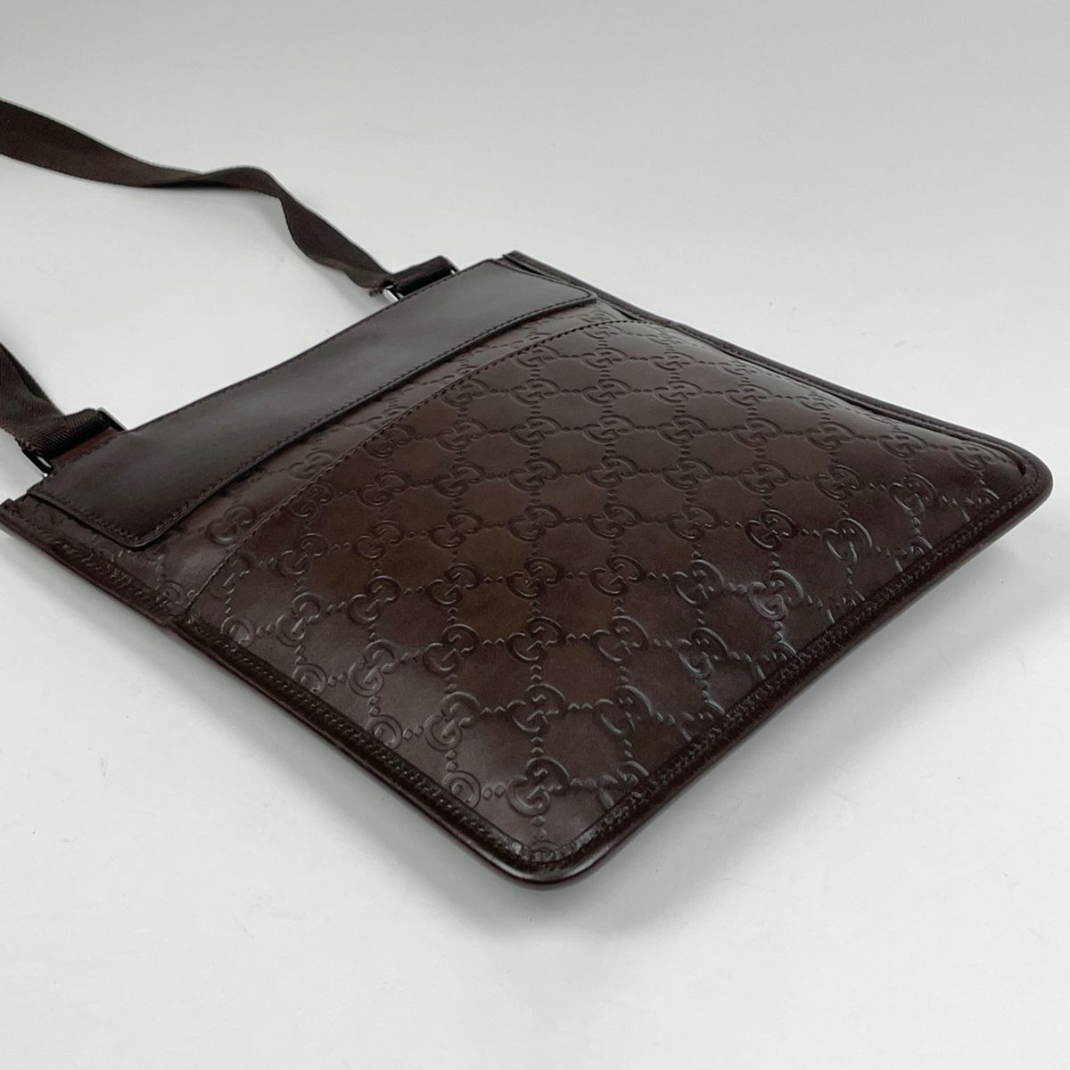 229✨美品✨GUCCI グッチ ショルダーバッグ シマレザー GG柄 ブラック 914✨美品✨GUCCI グッチ ショルダーバッグ 斜め掛け シマレザー