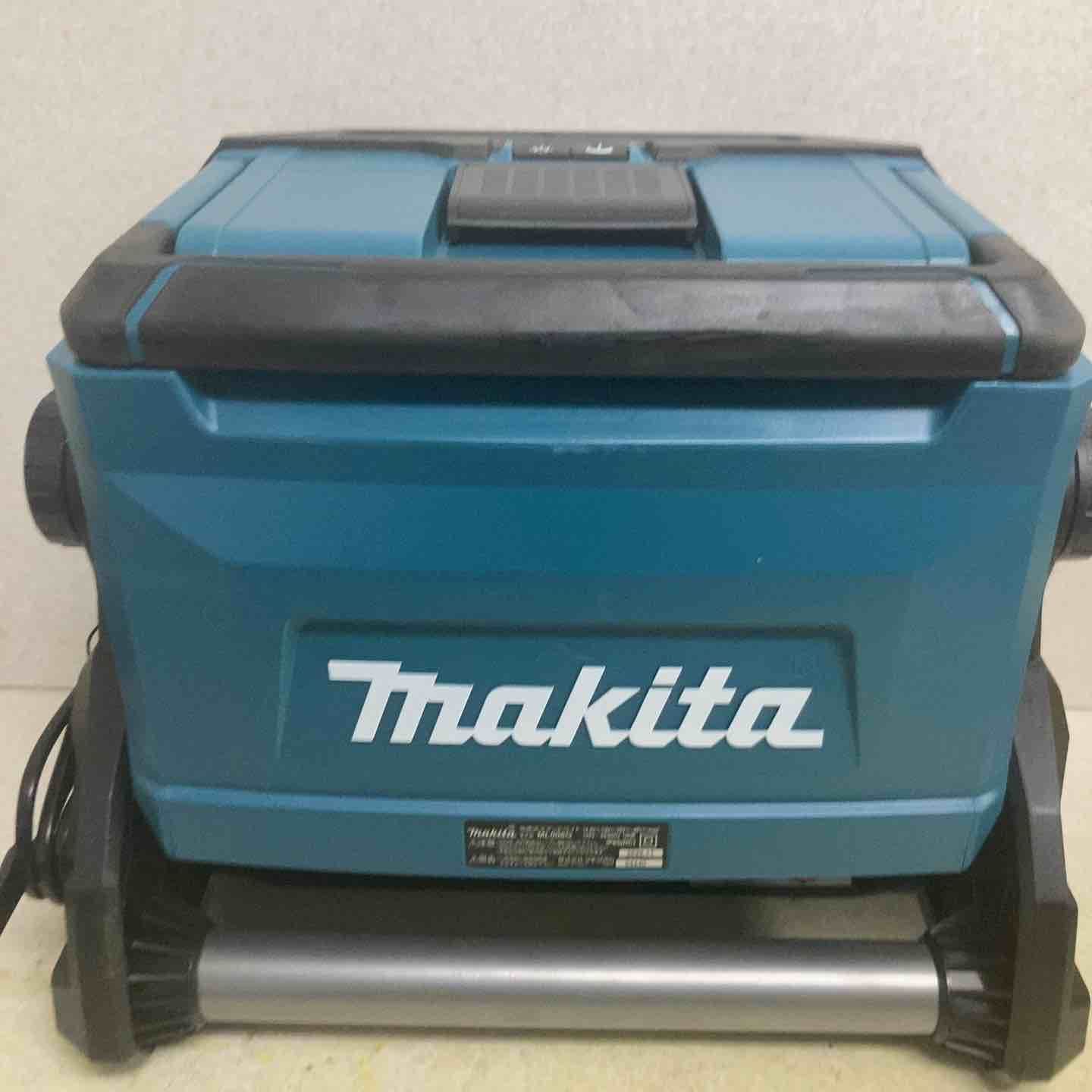 ☆マキタ(makita) コードレススタンドライト ML008G【町田店】 - メルカリ