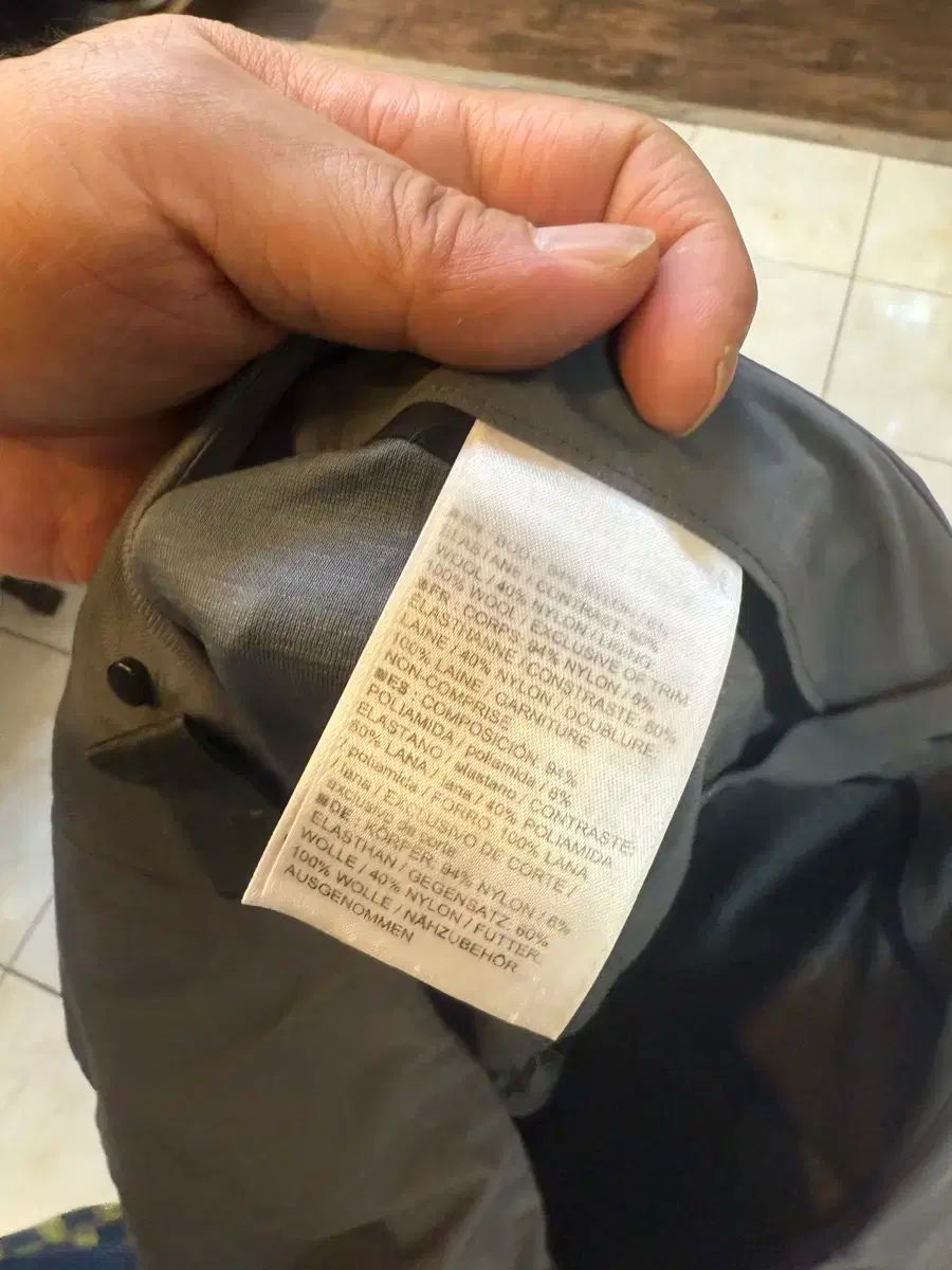 販売