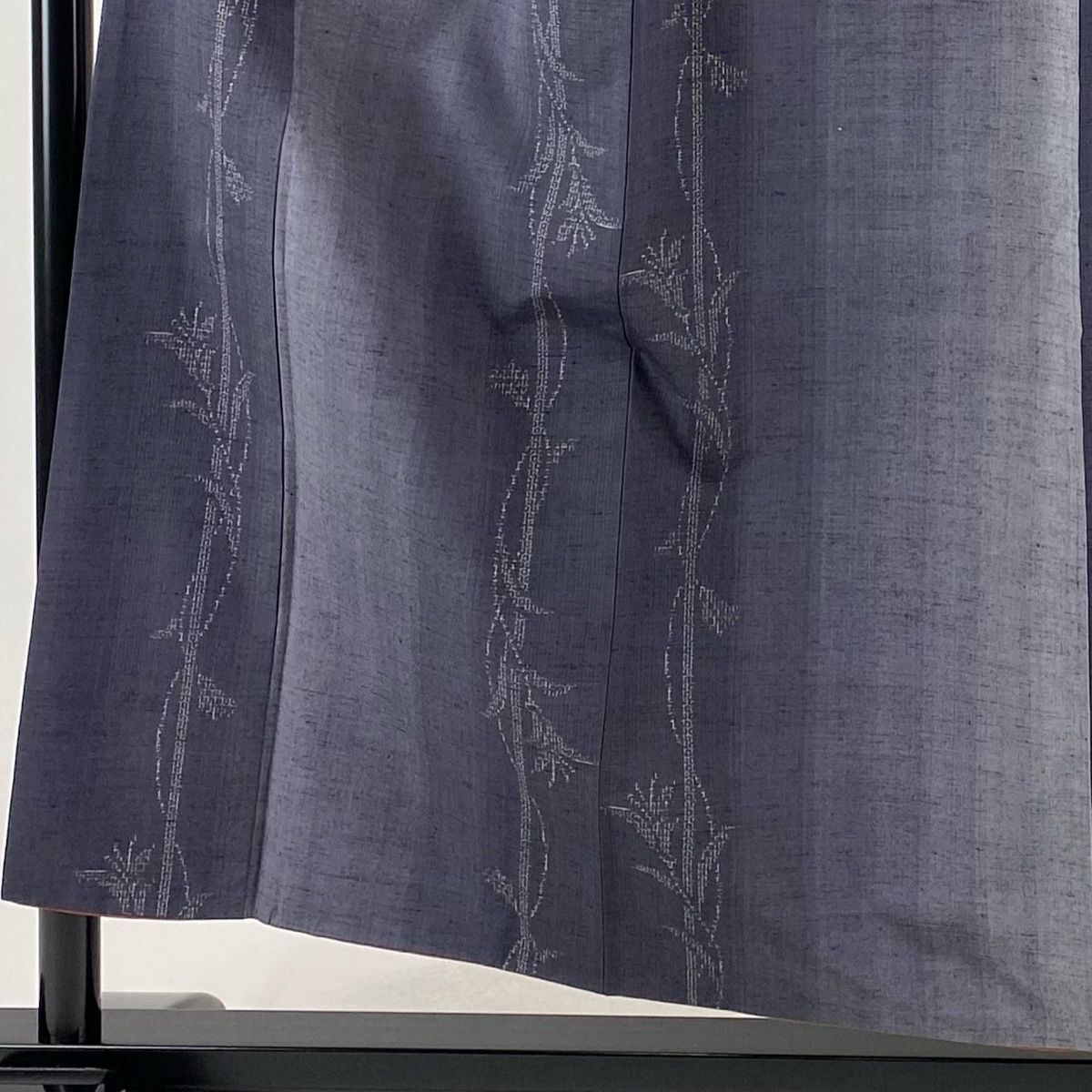 紬 身丈155.5cm 裄丈63cm S 袷 やまと 草花 亀甲絣 灰紫 正絹 秀品