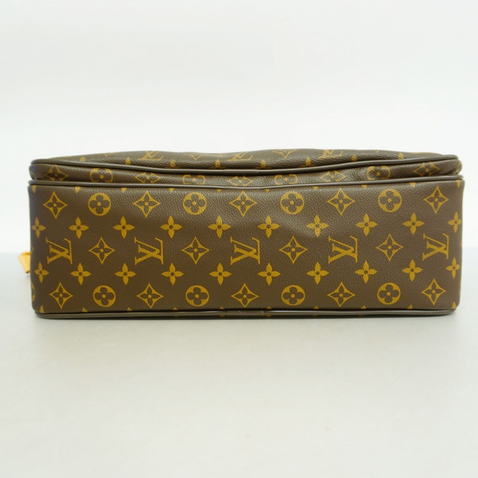Vuitton ルイ