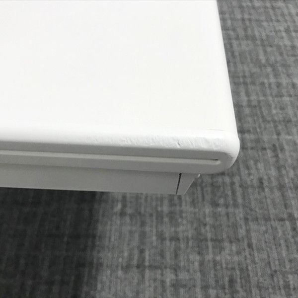 プラス ホワイト