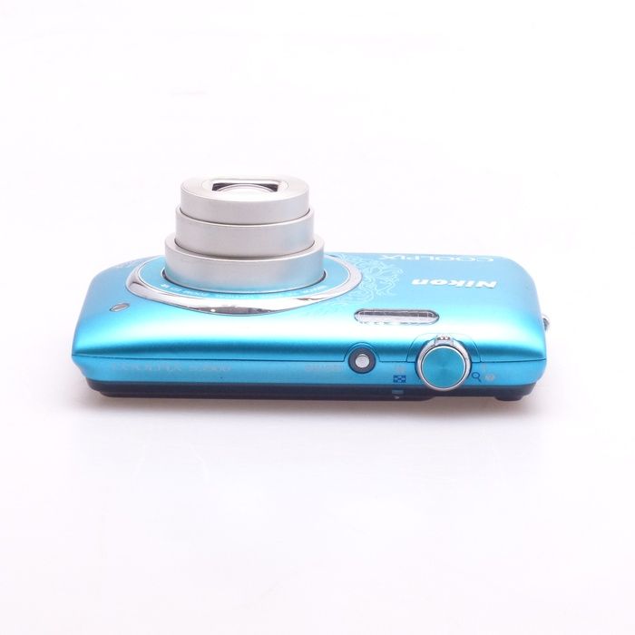 美品 Nikon COOLPIX S3500 オリエンタルブルー コンパクト