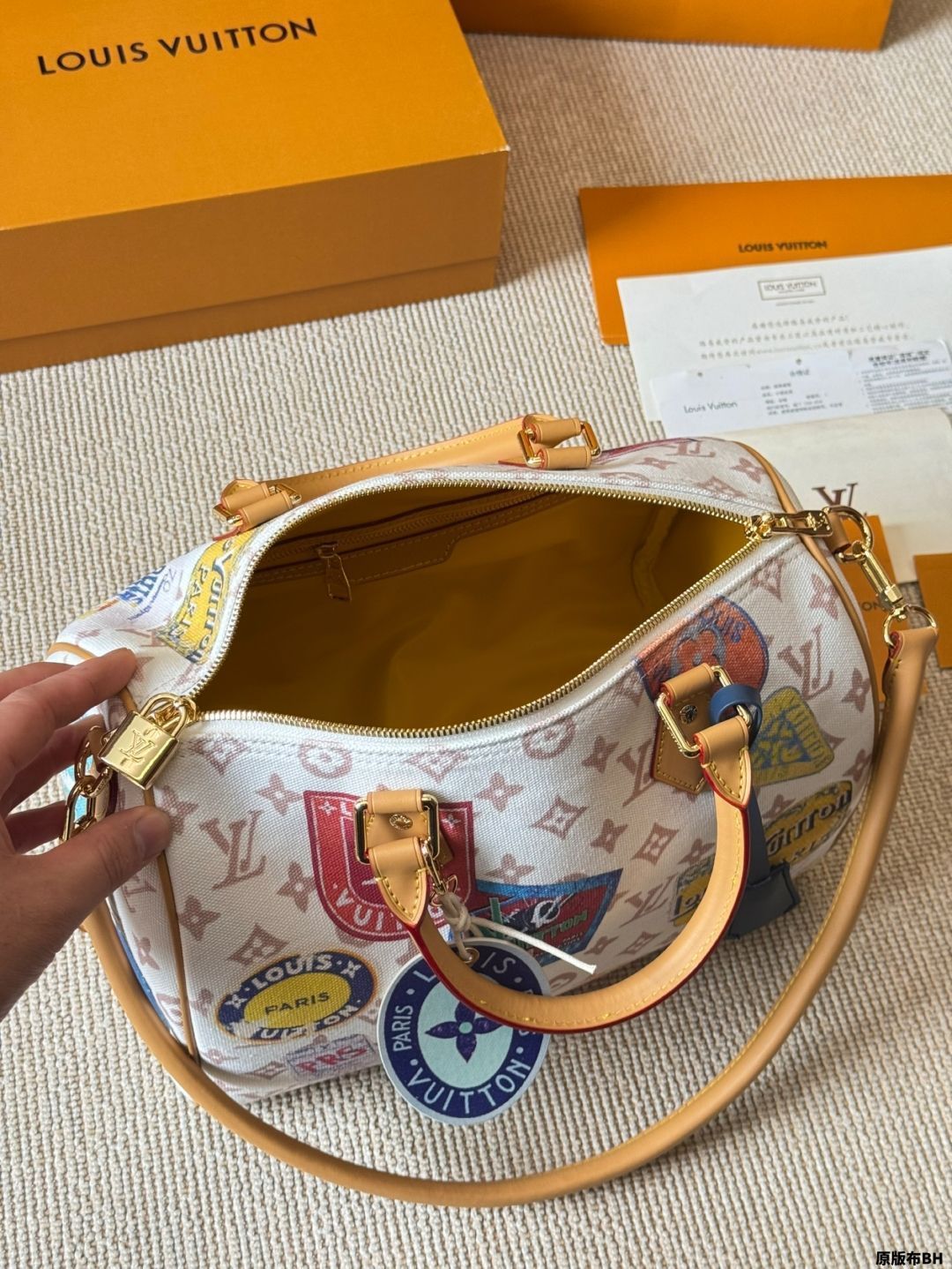Louis 【今日特価】LV Speedy スプリング限定 グラフィティ ピロー