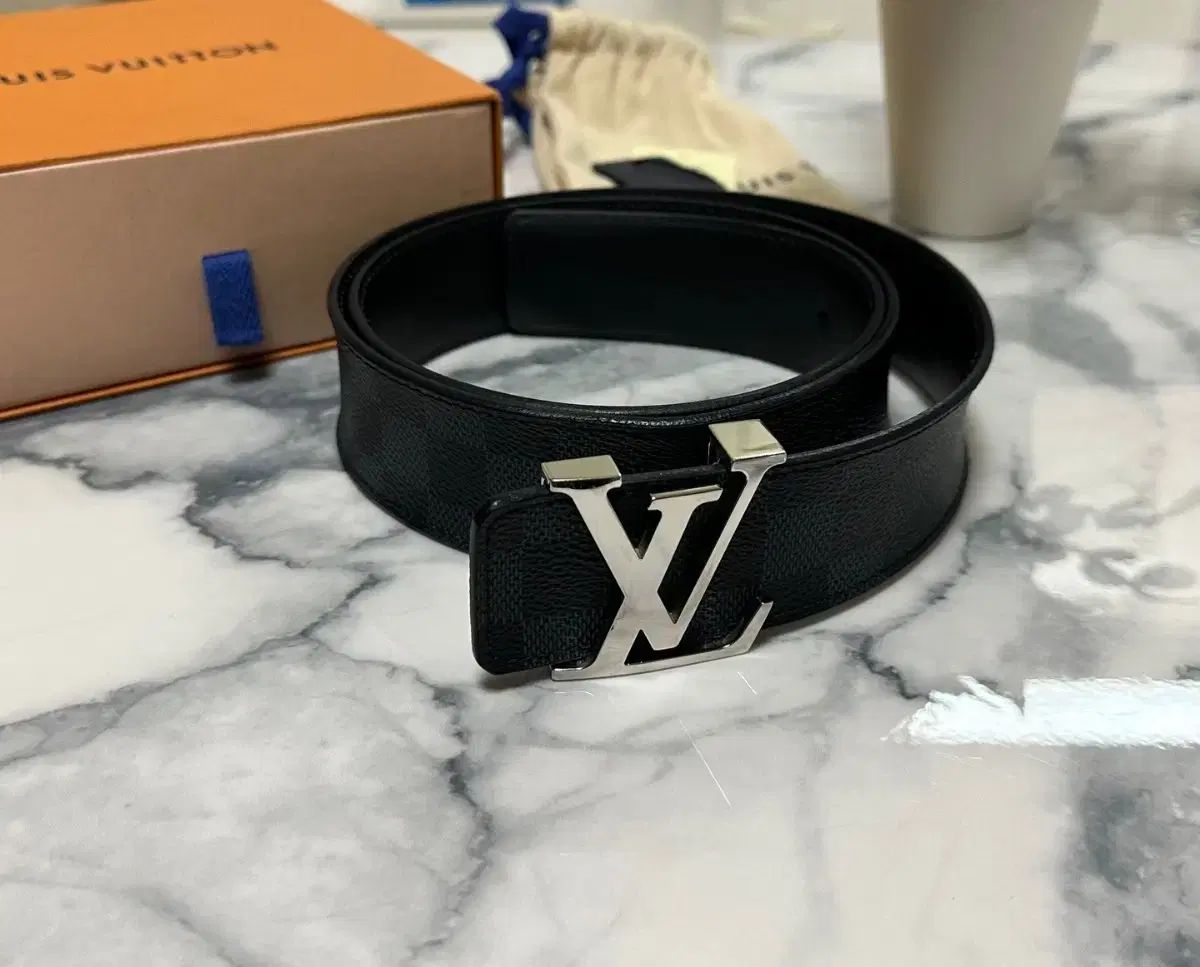 ❤️正規品❤️ Louis Vuitton ダミエベルト 100/40 100 ／ 40 Louis Vuitton(ルイヴィトン) ダミエ LV ロゴ メンズ ベルト