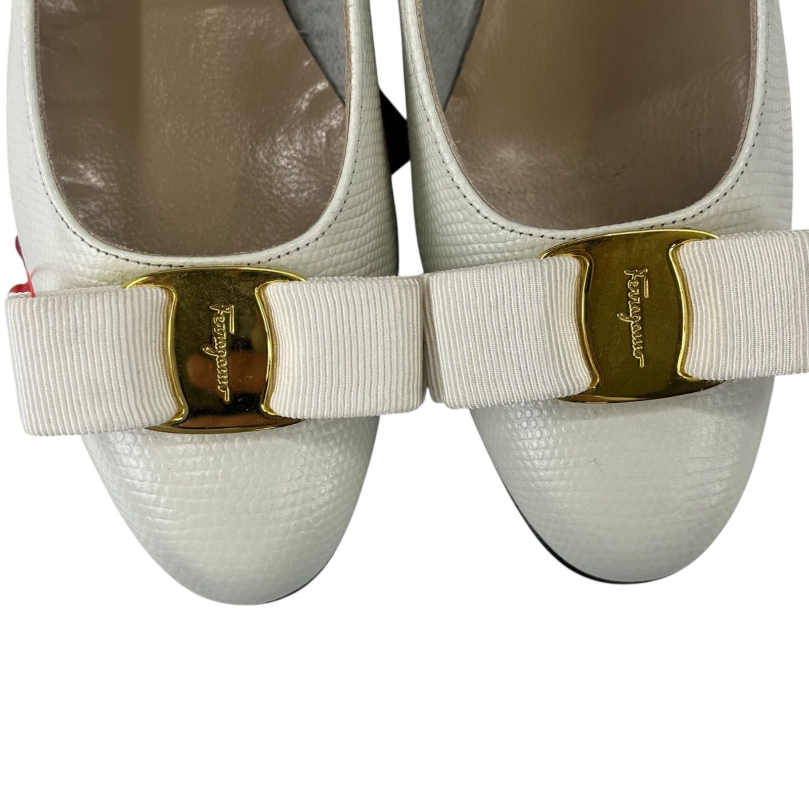 美品 サルヴァトーレフェラガモ Salvatore Ferragamo ヴァラ