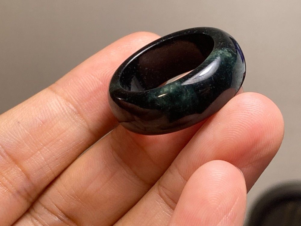 L13-67 訳あり処分品 黒翡翠 20.0号 ミャンマー産天然 A貨 本