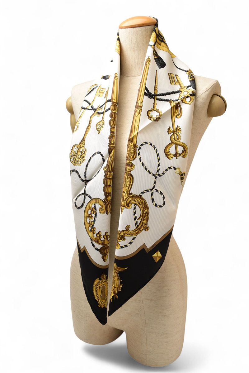 エルメス スカーフ HERMES カレ90 シルクツイル LES CLES THE KEYS RARE 鍵柄 ブラック