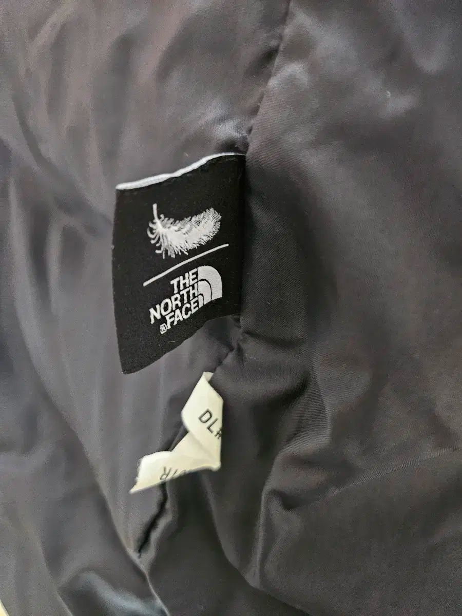 ロング丈ダウンジャケット