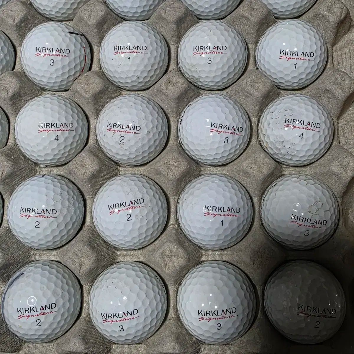Kirkland Signature ゴルフボールミックス ー 24 ミント品質 中古 Kirkland ゴルフボール(AAAA Signature