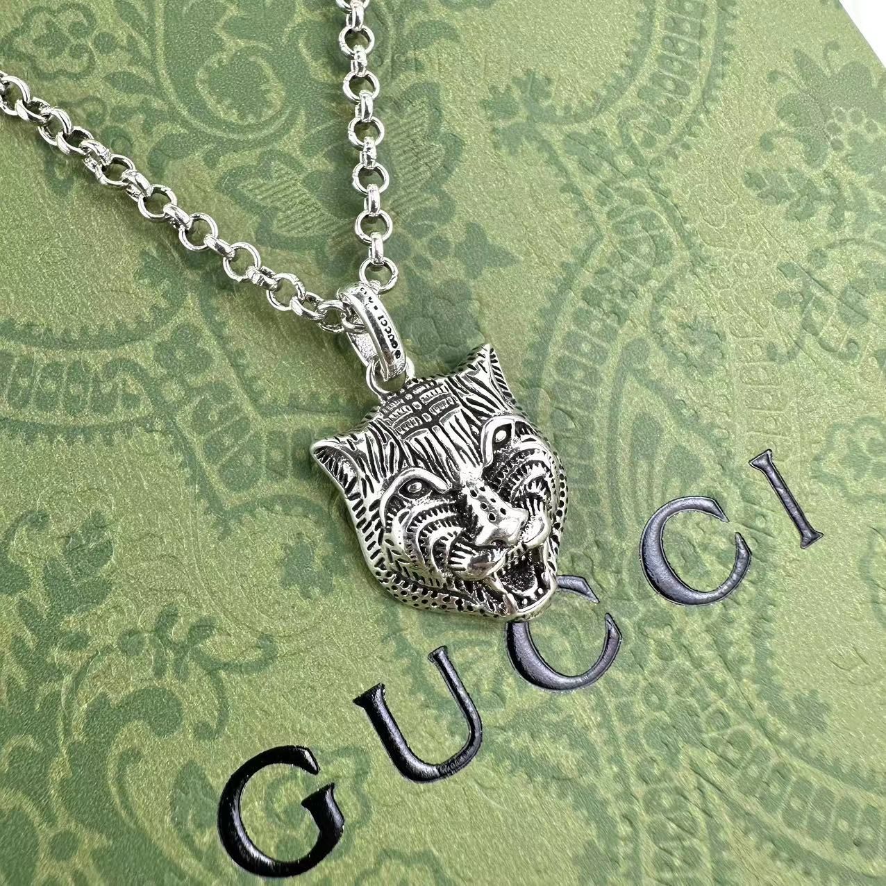 GUCCI グッチ キャットヘッド インターロッキングシルバーネックレス - メルカリ