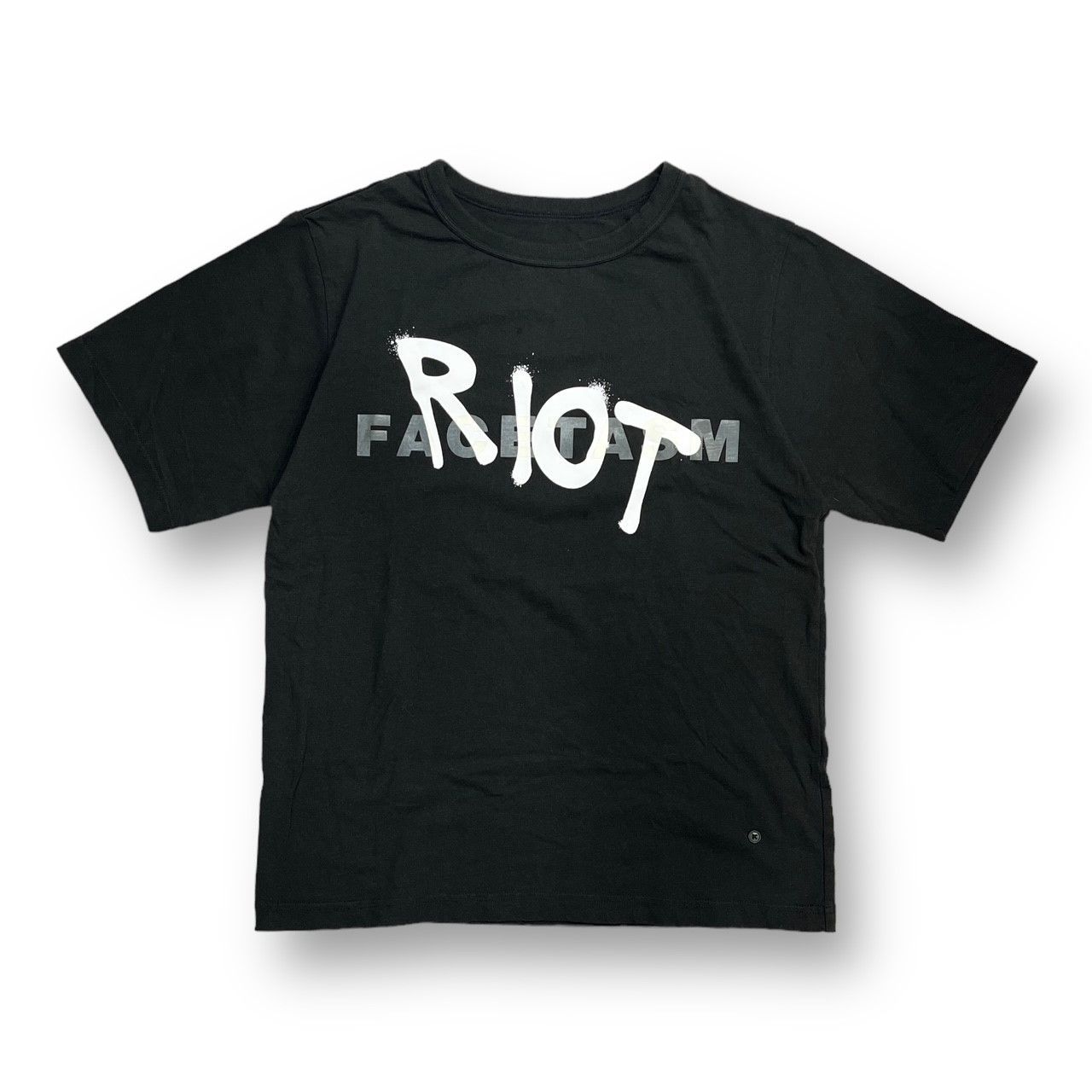 RIOT ファセッタズム ライオット ロゴ Tシャツ グレージュ　XL