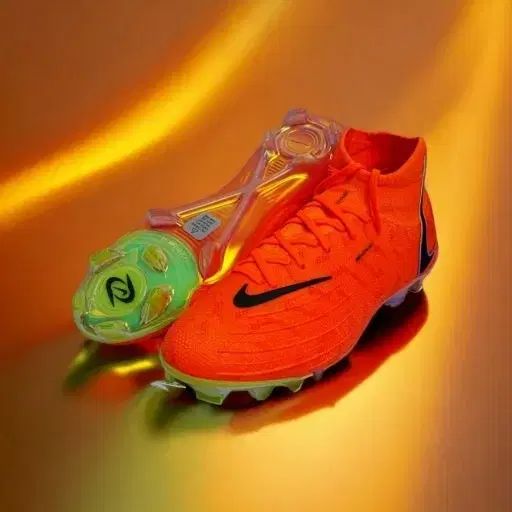 NIKE ナイキ ファントム ルナ