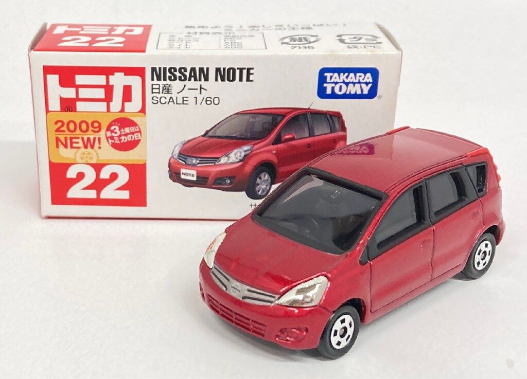 タカラトミー トミカ赤箱中国製 日産 ノート/新車シール付 22