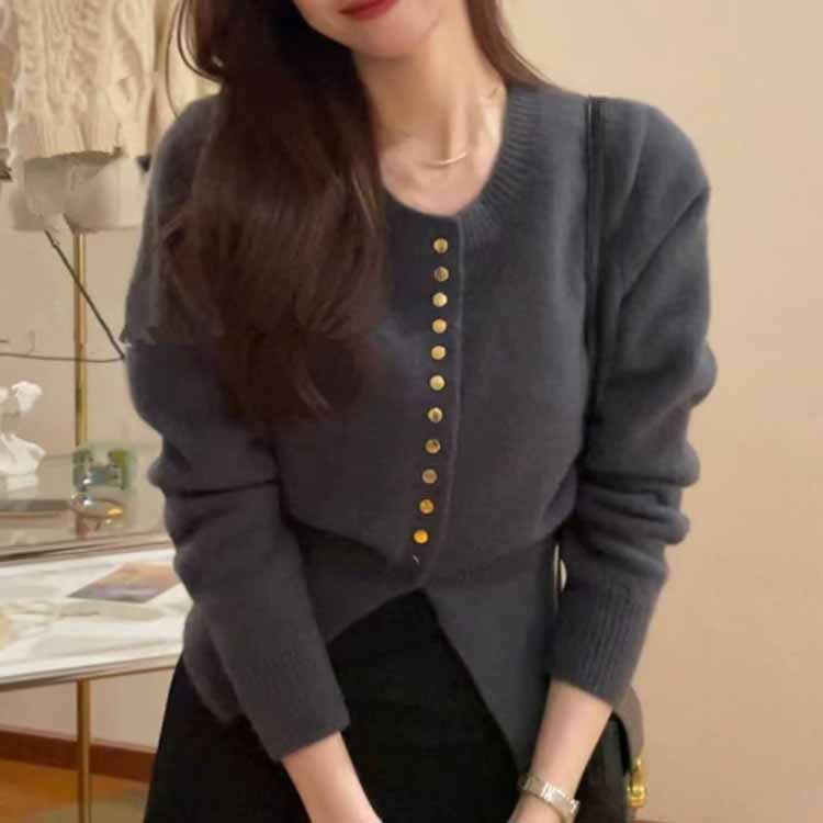 スリムフィット スリット 冬 カーディガン きれいめ リブニット ニットセーター ショート丈 カーデ 金ボタン トップス ヘムカーディガン 秋 春 Uネック ラウンドネック 着痩せ レディース ニット yskma 602859
