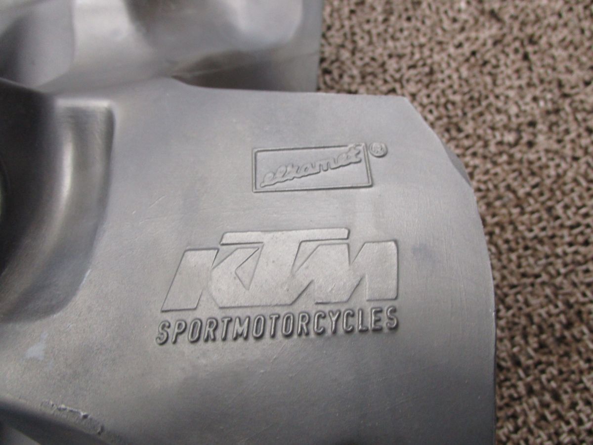 ガソリンタンク フューエルコック