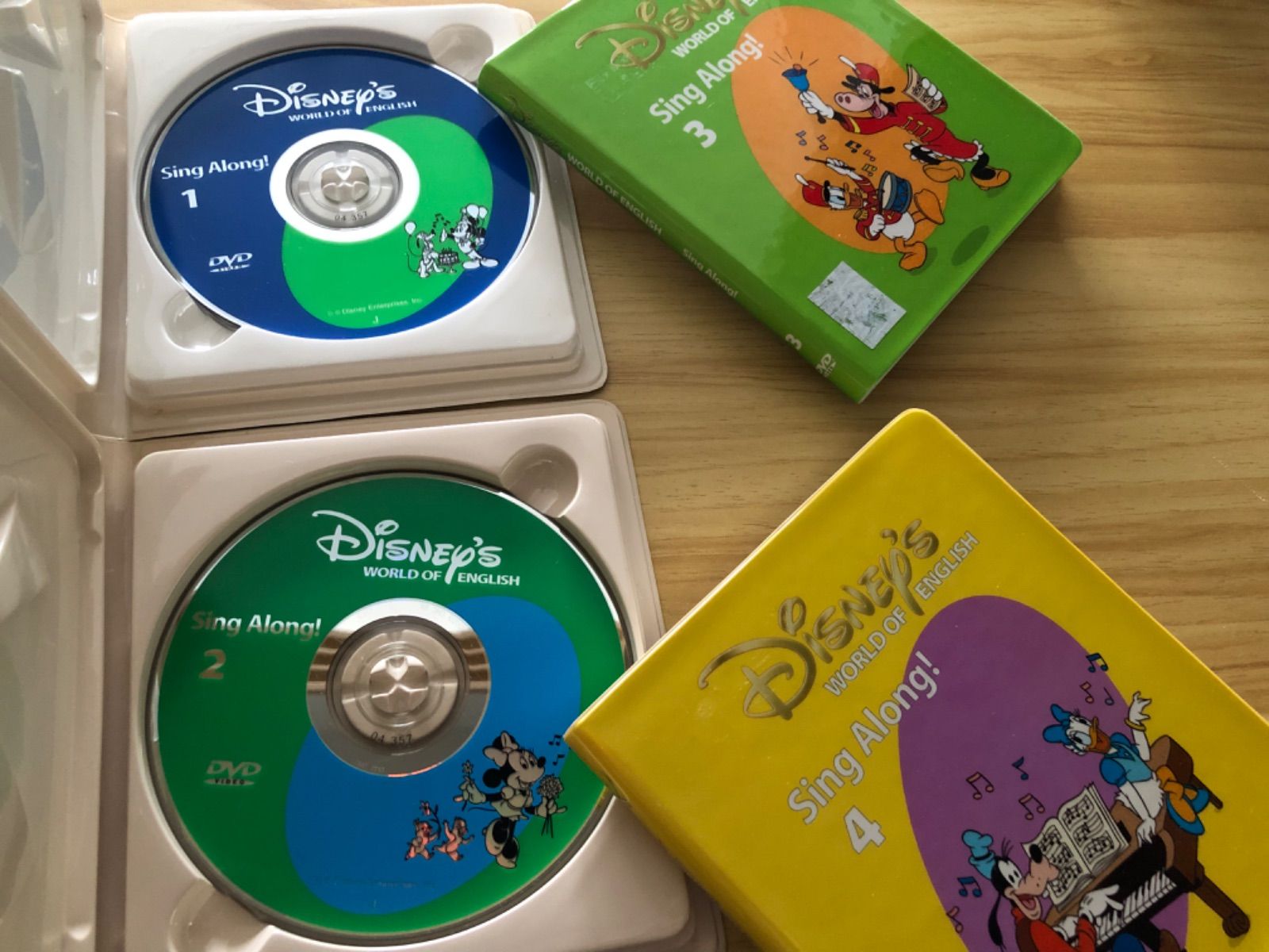 中古][DVD] Disney's World of English Sing Along! 4巻