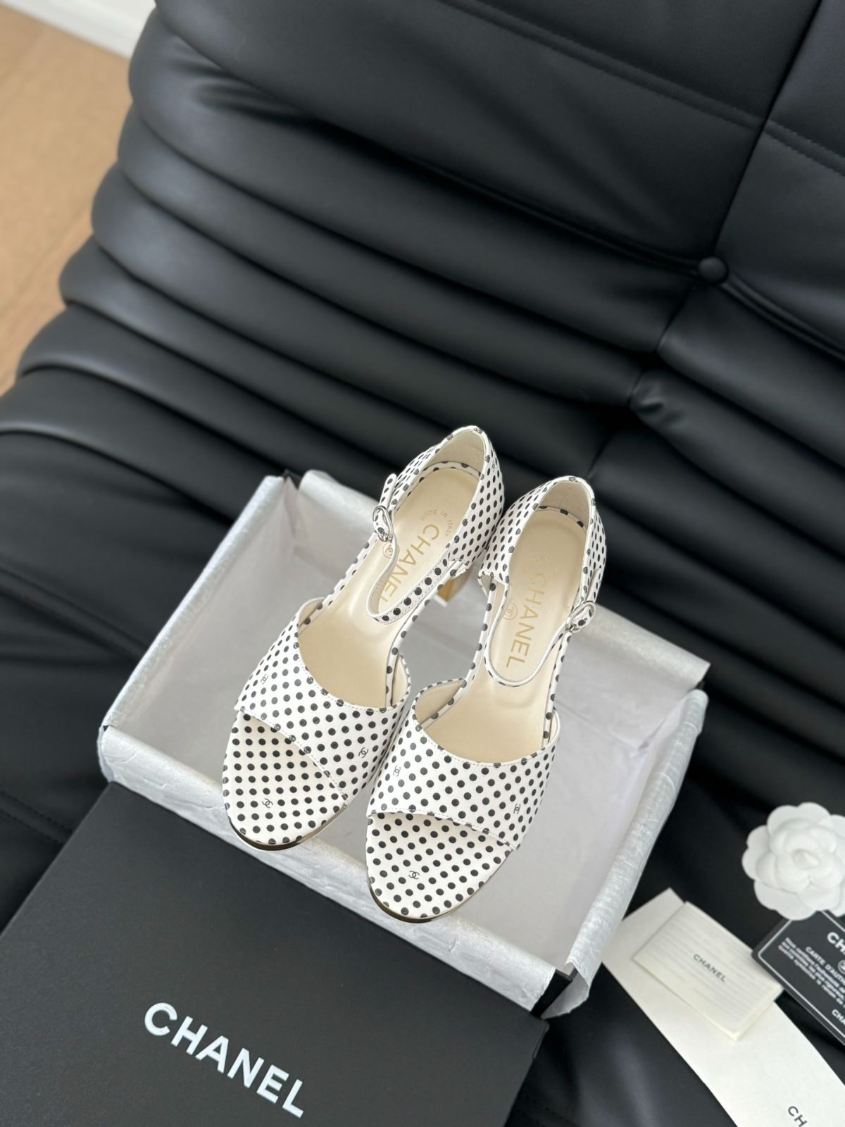 【オシャレ女子絶賛！】CHANEL サンダル ☆スポーティでおしゃれ【 CHANEL 】サンダル (CHANEL/サンダル