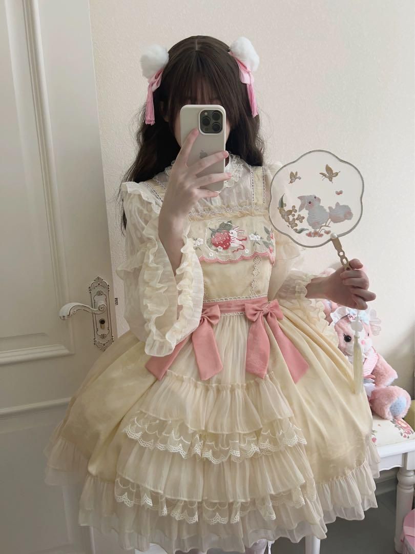 ♥ ロリータ イチゴモチーフ3段フリルが可愛いロリータジャンパースカートセット