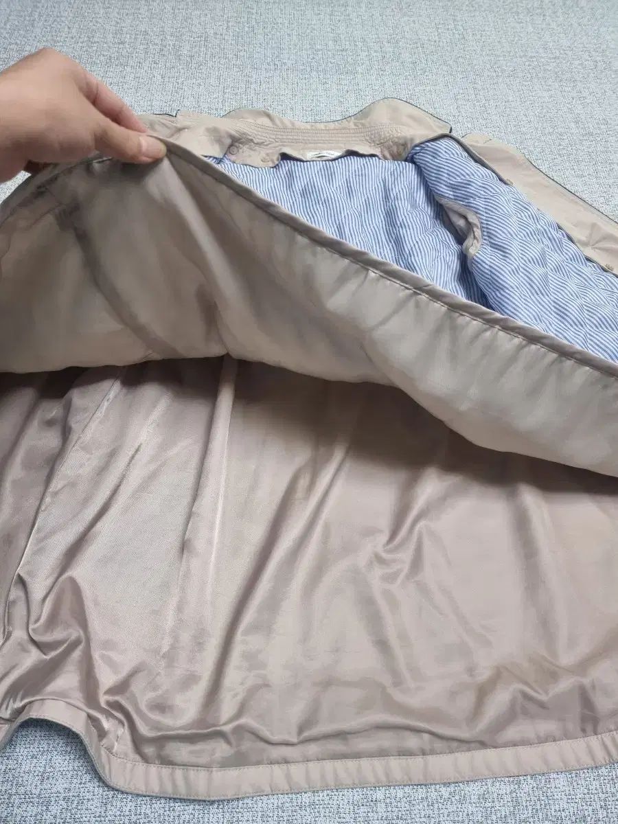 ベルト付き トレンチ