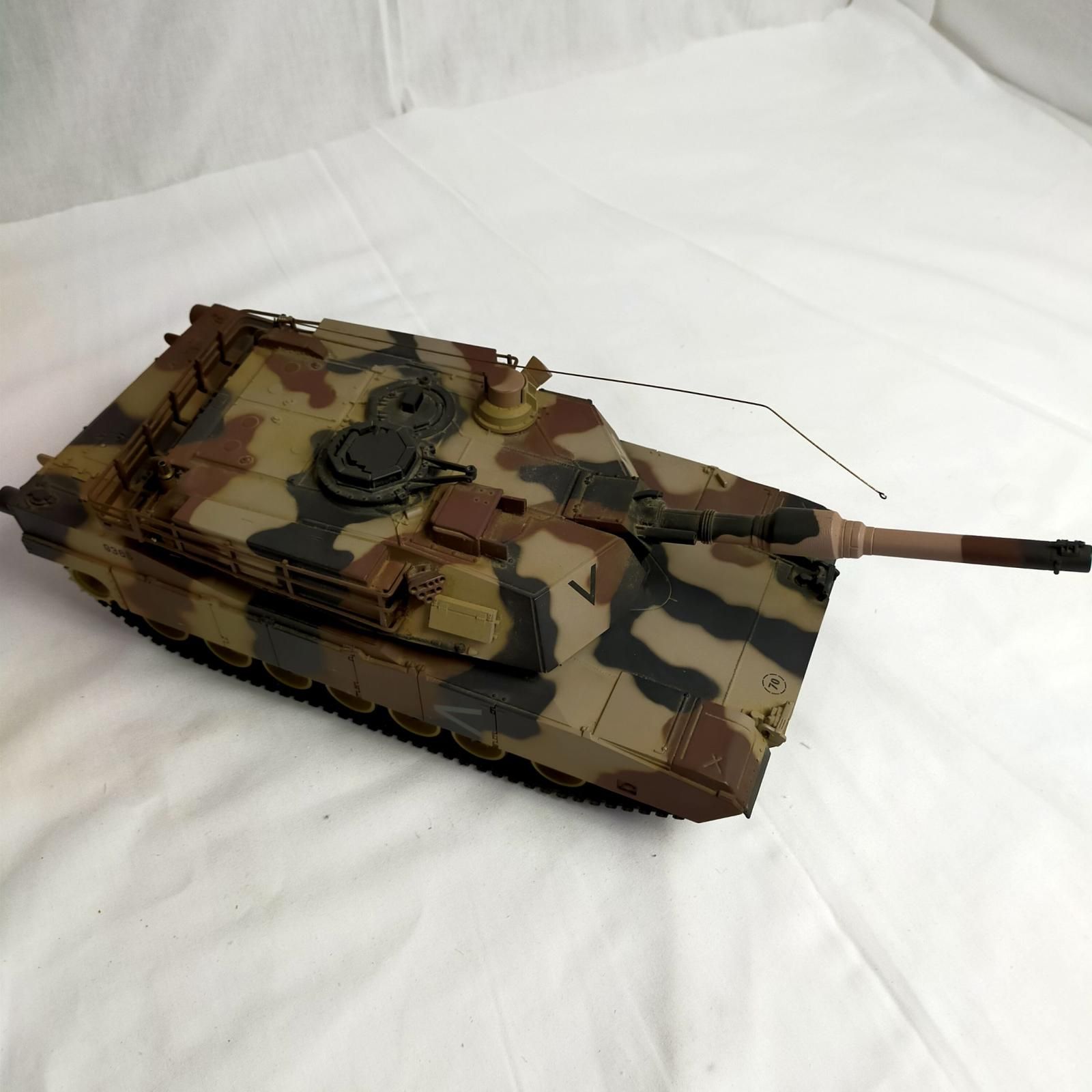 フィギュア ジャンク品 模型の戦車【中古】 ジャンク品 RCバトルタンク