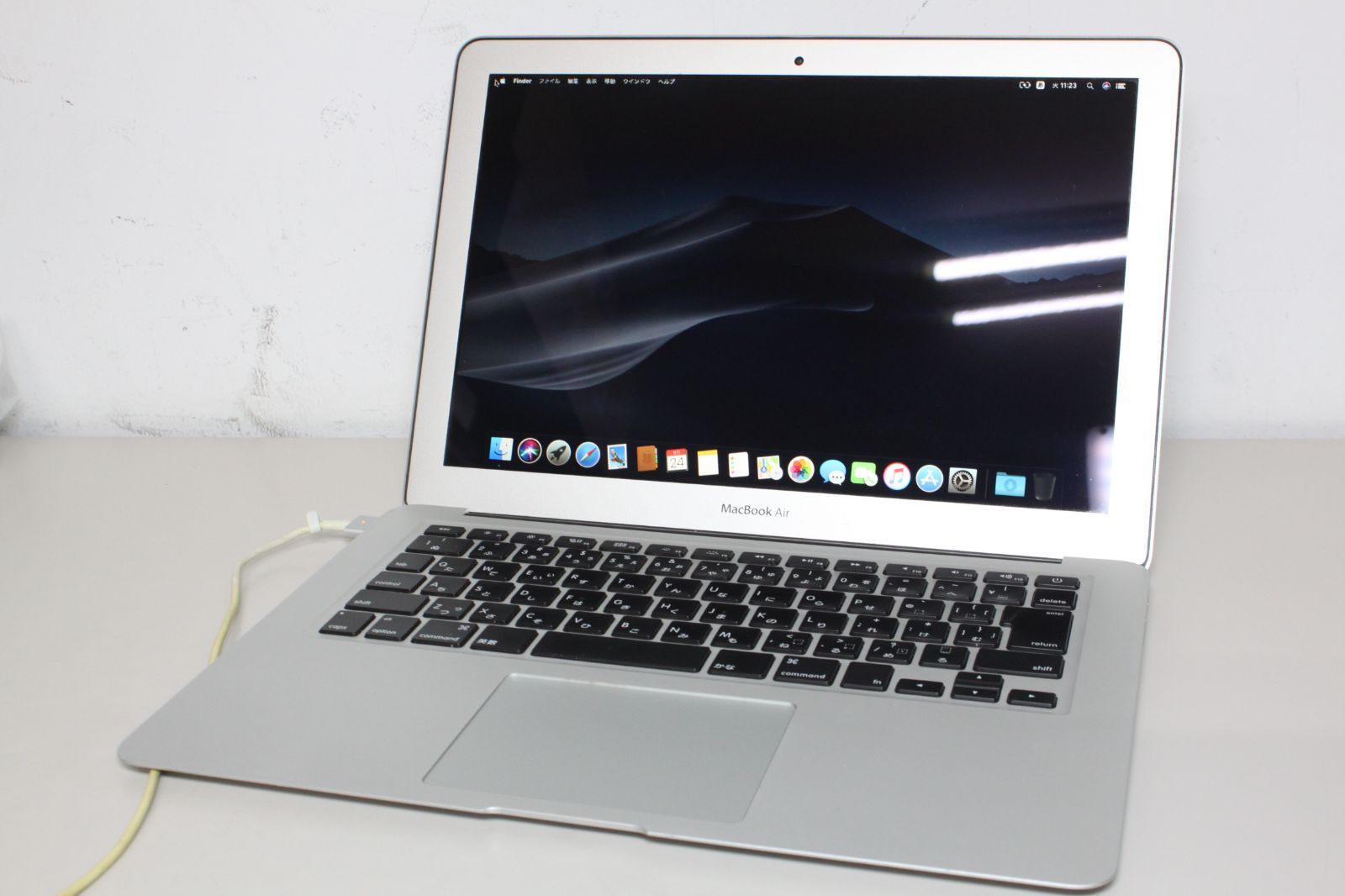 MacBook Air（13インチ，2017）128GB/8GB〈MQD32J/A〉⑥