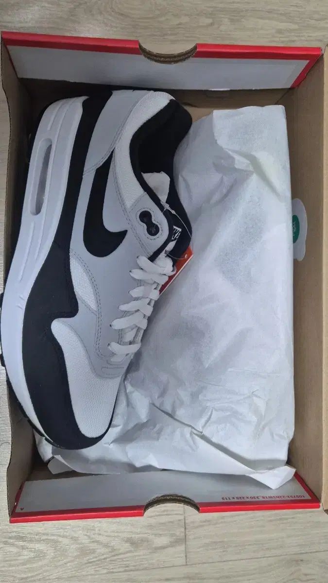 NIKE(ナイキ) エアマックス 1 ホワイトブラック