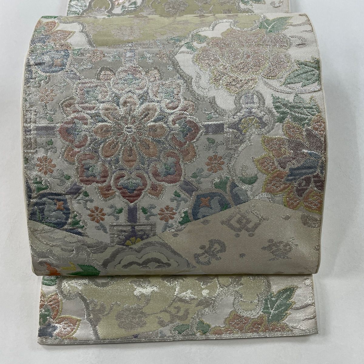 袋帯 秀品 川島織物 落款 関西仕立て 華文 波 箔 白 六通 正絹