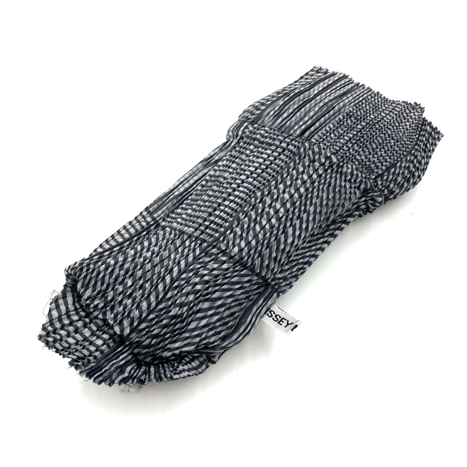 イッセイミヤケ 巾着 ポーチ □未使用同然□ISSEY MIYAKE イッセイミヤケ 巾着プリーツポーチ