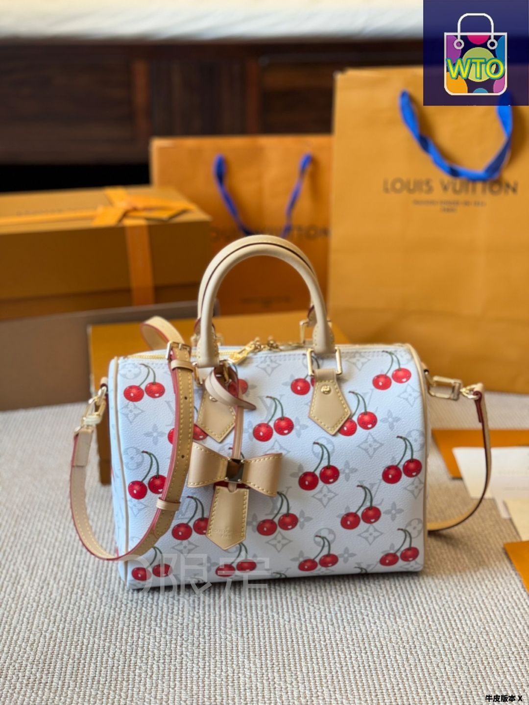 中まで可愛い♪ Louis Vuitton スピーディー30 チェリー 限定 New Louis Vuitton Speedy Soft 30 Takashi Murakami Cherry