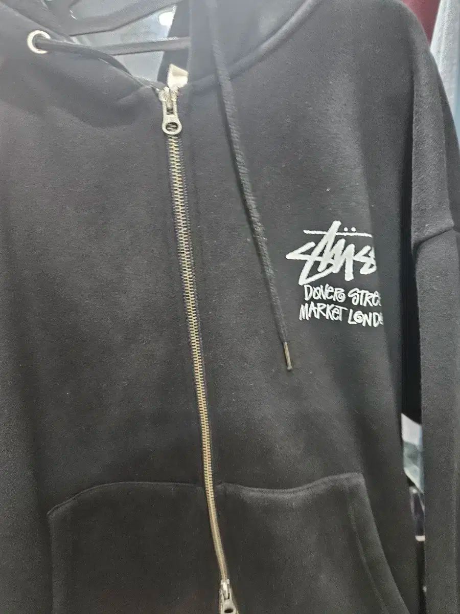 STUSSY(ステューシー) フード付き ジップアップパーカー