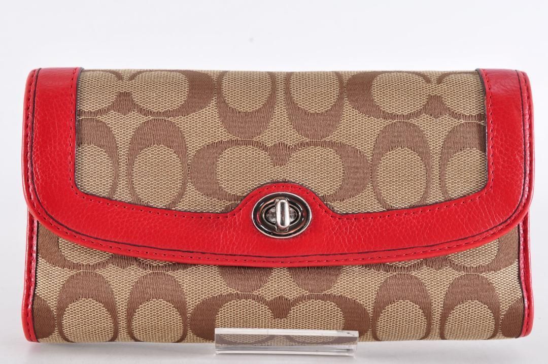 【美品】　COACH コーチ　ターンロック長財布　レッド 美品 COACH コーチ シグネチャー ターンロック 長財布 ブラウン