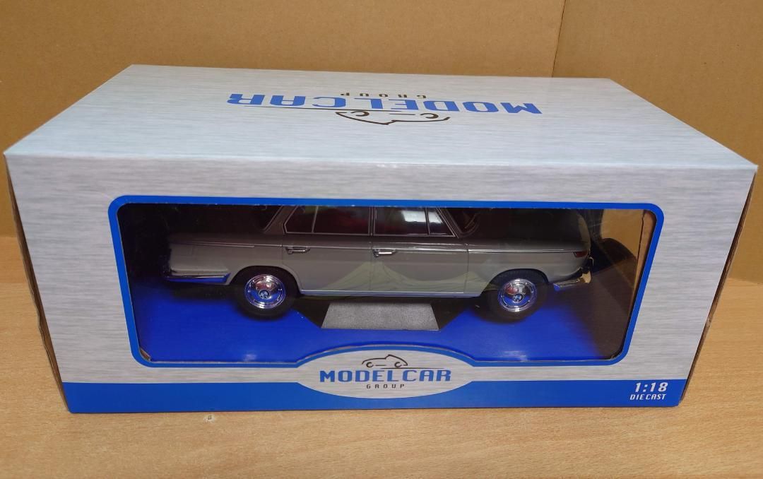 1/18 BMW 2000 グレー 1966 MCG製 ダイキャスト製ミニカー 1/18 BMW 2000 グレー 1966 MCG製 ダイキャスト製ミニカーの通販