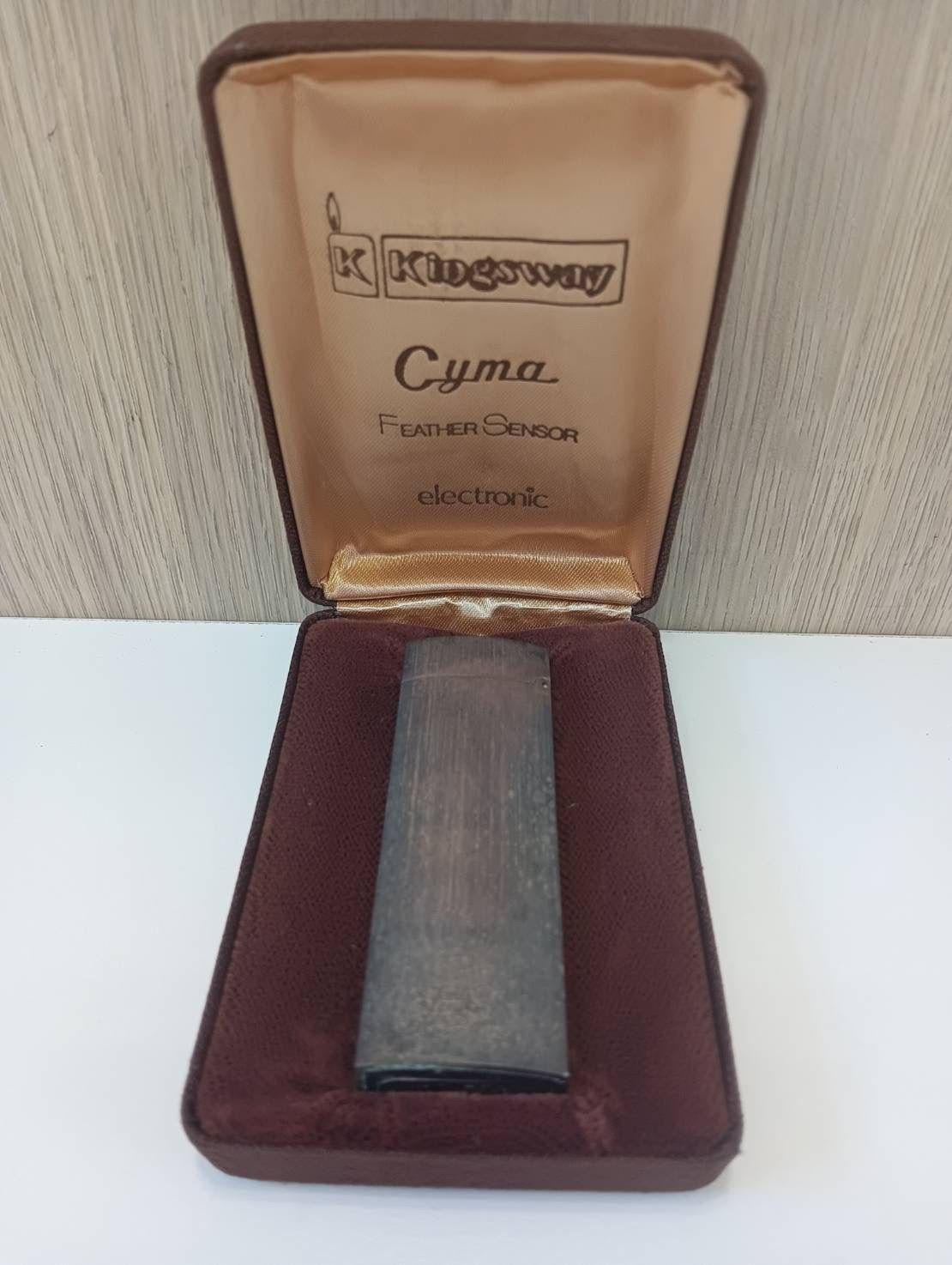 品 シーマ Kingsway Cyma Feather Sensor electronic ガスライター 喫煙具 喫煙グッズ 現状品