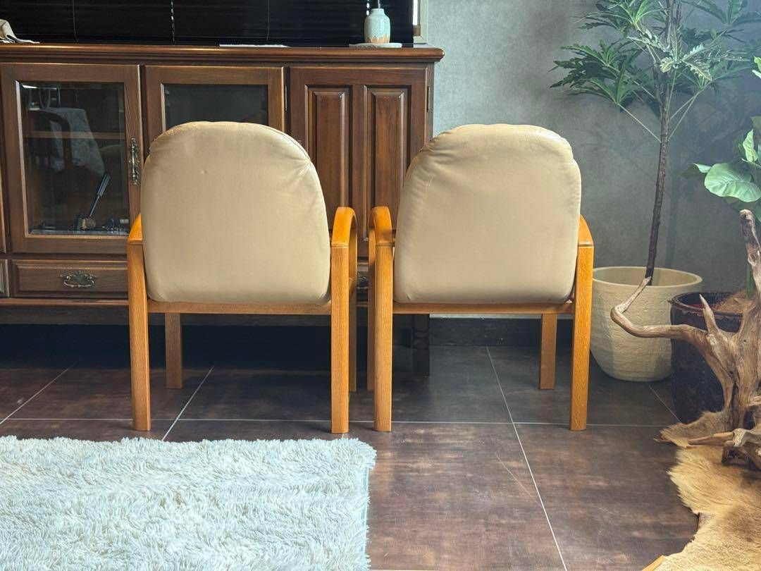 FUKURA フクラ　レザー　アームチェア　レトロ　本革　ミッドセンチュリー FUKURA フクラレザーアームチェアレトロ本革ミッドセンチュリー