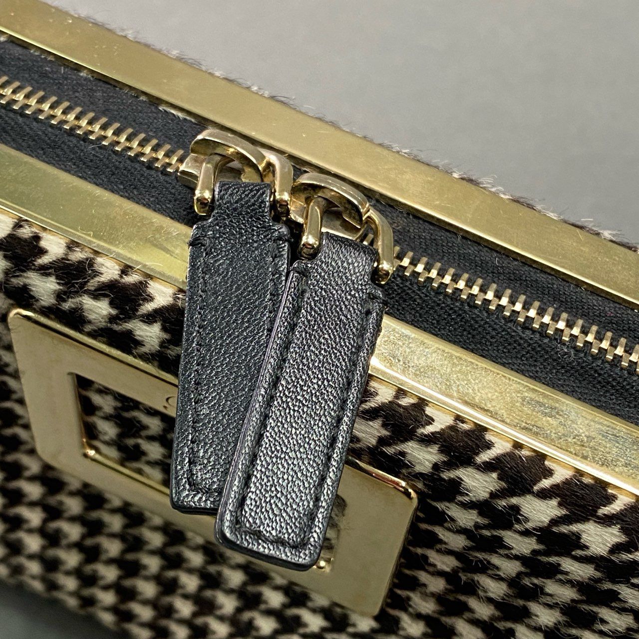 Eb10 Roger Vivier ロジェヴィヴィエ クラッチバッグ パーティバッグ  